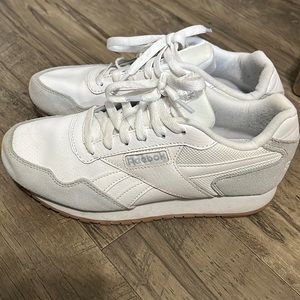 Ladies Reebok tennis shoes size 7 Worn twice